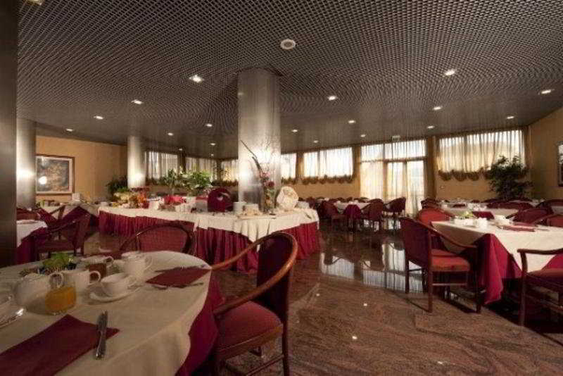Hotel&Residence Castelli Montecchio Maggiore Restaurante foto